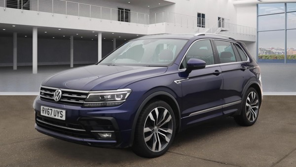 VOLKSWAGEN Tiguan